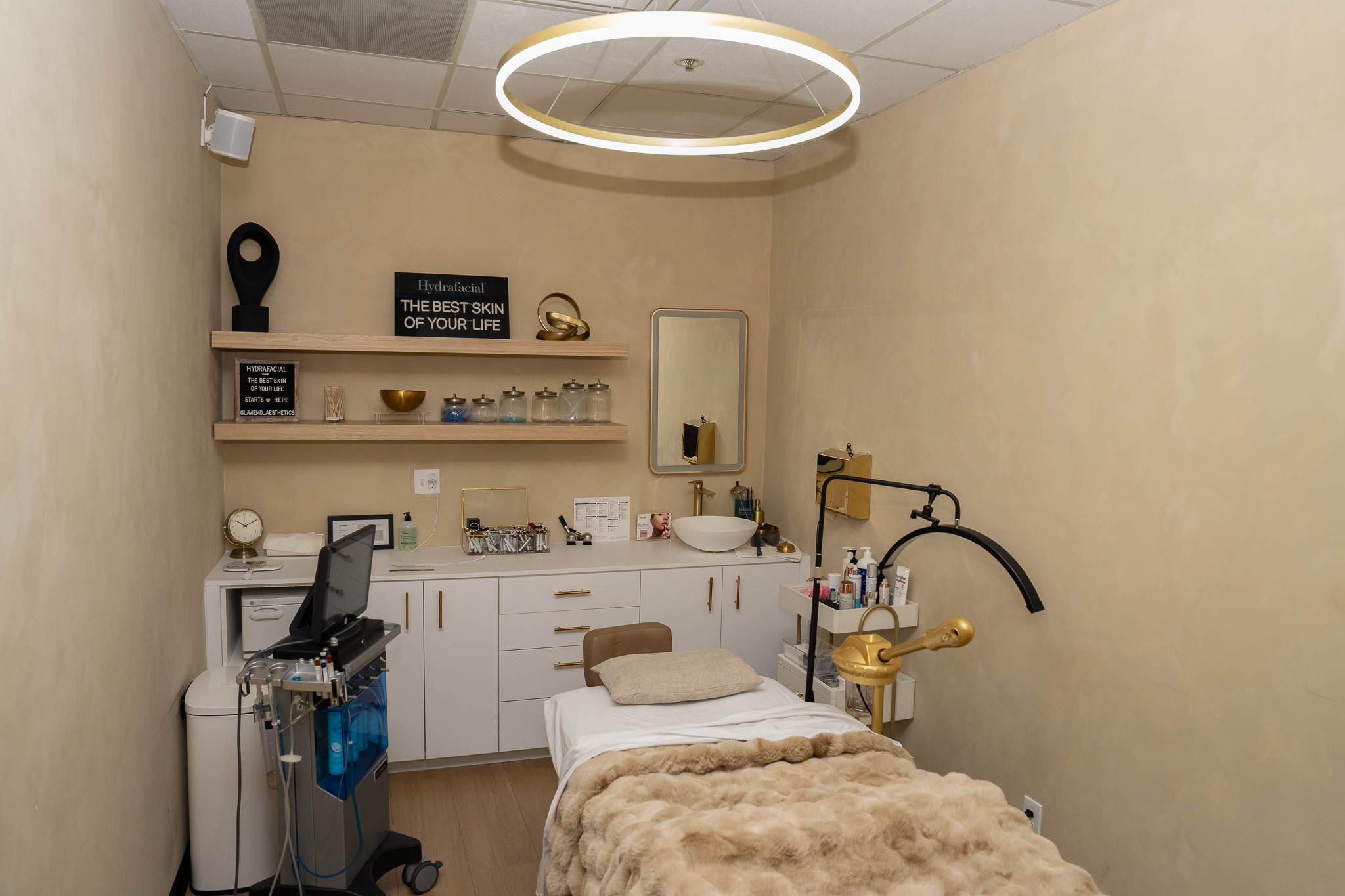 Treatment room at LA ViE MD Danville